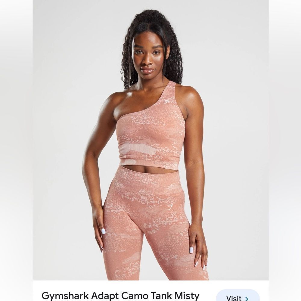 Gymshark ADAPT CAMO TANK
Misty Pink/Hazy Pink
Gymshark Womens XS NWT in packag